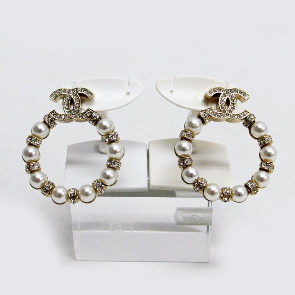 CHANEL Authentic White Pearl Logo Earrings - Picture 2 of 11